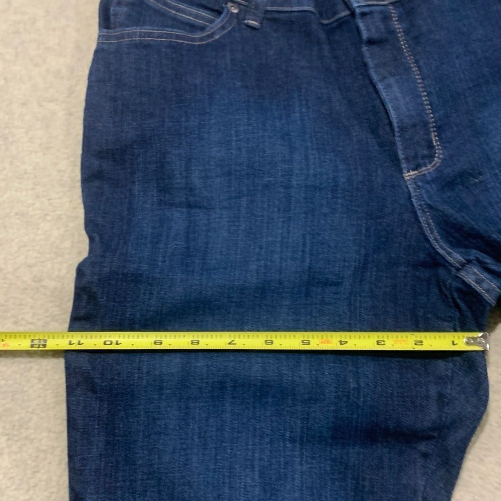 Lee Women's RELAXED FIT, straight leg, Dark Blue Jeans, size 12 short - Picture 9 of 12